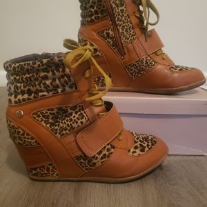 Sneaker Wedges
